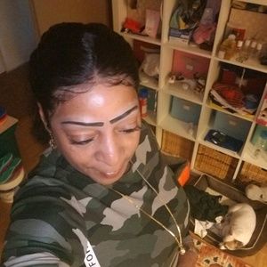 Meet your Posher, Marie